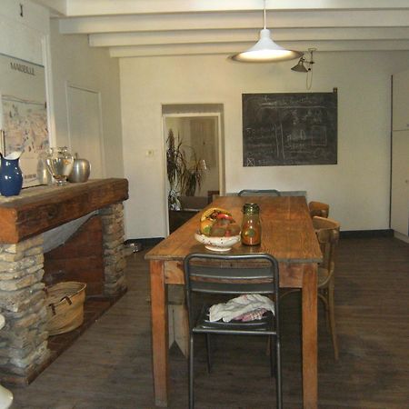 L'Auberge Espagnole - Bed & Breakfast Apt Luaran gambar
